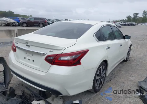 2017 Nissan Altima 2.5 Sr из США, поврежденный, VIN 1N4AL3AP4HC111398